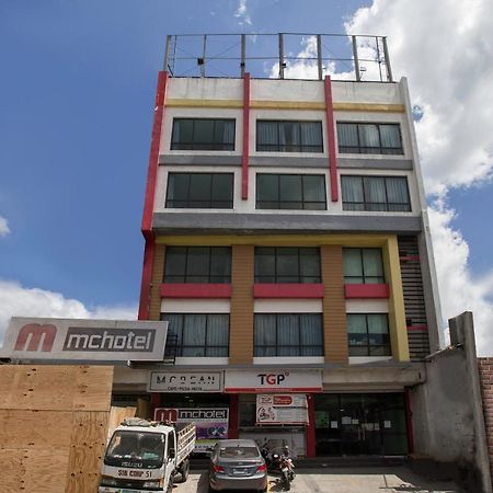 Oyo 666 Mc Hotel Fairview Кесон-Сіті Екстер'єр фото