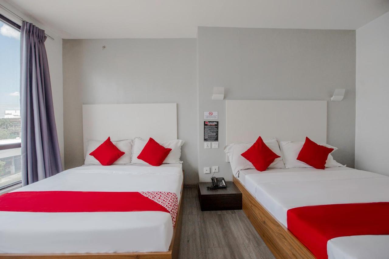 Oyo 666 Mc Hotel Fairview Кесон-Сіті Екстер'єр фото