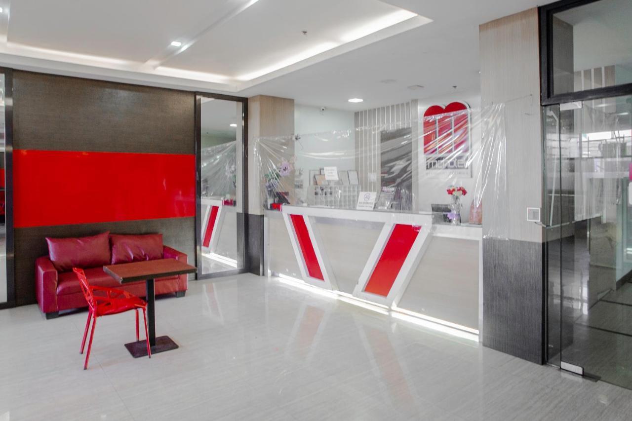 Oyo 666 Mc Hotel Fairview Кесон-Сіті Екстер'єр фото